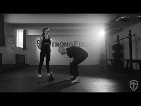 Kettlebell Deadlift: Strengthening Your Body and Mind